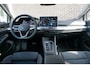 Volkswagen Golf Variant 1.5 eTSI 115pk DSG Life Business | 18" Velgen | Massage | Navigatie