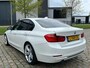 BMW 3-Serie 320d Upgrade Edition Automaat achteruit camera 184pk 19 INCH LMV parkeer sensor open dak leerbekeleding stoelverwarmin