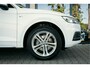 Audi Q5 2.0 TFSI Quattro 252PK | Sport S Line Edition | 3x S-Line | 19" LM Velgen | LED | Navigatie | Virtual Cockpit | Apple CarPlay | Wegklapbare Trekhaak | Standkachel | Stoelverwarming |