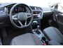 Volkswagen Tiguan 1.4 TSI eHybrid Life Edition 245PK | Achteruitrijcamera | Digital cockpit | Adaptieve cruise controle | Climate controle | Parkeersensoren V+A | Elektrische kofferklep | Keyless entry/start | Navigatie | Apple CarPlay/Android Auto | Schakelmogelijkheid aan stuurwiel |