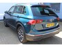 Volkswagen Tiguan 1.4 TSI eHybrid Life Edition 245PK | Achteruitrijcamera | Digital cockpit | Adaptieve cruise controle | Climate controle | Parkeersensoren V+A | Elektrische kofferklep | Keyless entry/start | Navigatie | Apple CarPlay/Android Auto | Schakelmogelijkheid aan stuurwiel |