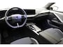Opel Astra Electric 54 kWh Business Edition | Navigatie | Stoelverwarming | AGR stoel | Stuurverwarming | Lichtmetalen velgen | Adaptieve cruise control