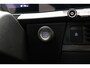 Opel Astra Electric 54 kWh Business Edition | Navigatie | Stoelverwarming | AGR stoel | Stuurverwarming | Lichtmetalen velgen | Adaptieve cruise control