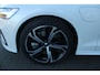 Volvo V60 T6 AWD Ultra Dark | Styling-Pakket | Head-up Display | 360 Camera | Harman/Kardon | Panoramadak | 19-inch | Trekhaak | Styling-Pakket | Head-up Display | 360 Camera | Harman/Kardon | Panoramadak | 19-inch | Trekhaak