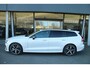 Volvo V60 T6 AWD Ultra Dark | Styling-Pakket | Head-up Display | 360 Camera | Harman/Kardon | Panoramadak | 19-inch | Trekhaak | Styling-Pakket | Head-up Display | 360 Camera | Harman/Kardon | Panoramadak | 19-inch | Trekhaak