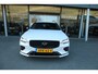 Volvo V60 T6 AWD Ultra Dark | Styling-Pakket | Head-up Display | 360 Camera | Harman/Kardon | Panoramadak | 19-inch | Trekhaak | Styling-Pakket | Head-up Display | 360 Camera | Harman/Kardon | Panoramadak | 19-inch | Trekhaak