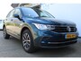 Volkswagen Tiguan 1.4 TSI eHybrid Life Edition | Achteruitrijcamera | Digital cockpit | Adaptieve cruise controle | Climate controle | Parkeersensoren V+A | Elektrische kofferklep | Keyless entry/start | Navigatie | Apple CarPlay/Android Auto | Schakelmogelijkheid aan stuurwiel |