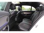 Mercedes-Benz E-klasse 220 d Prestige Plus / Trekhaak / Panoramadak / 360Camera / Head-up / 19'' / Memory seats / Sfeerverlichting / Leder&Alcantara / Apple CarPlay / Dodehoek / Navigatie / Stoelverwarming / Cruise Control