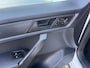 Volkswagen Caddy 2.0 TDI L1H1 BMT Bpm vrij Ladekast Airco Cruise controle Kastinrichting Trekhaak 1400kg trekgewicht Schuifdeur Telefoon verbinding 1e eigenaar Euro 6 Dubbele bodem met Lades