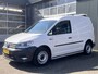 Volkswagen Caddy 2.0 TDI L1H1 BMT Bpm vrij Ladekast Airco Cruise controle Kastinrichting Trekhaak 1400kg trekgewicht Schuifdeur Telefoon verbinding 1e eigenaar Euro 6 Dubbele bodem met Lades