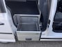 Volkswagen Caddy 2.0 TDI L1H1 BMT Bpm vrij Ladekast Airco Cruise controle Kastinrichting Trekhaak 1400kg trekgewicht Schuifdeur Telefoon verbinding 1e eigenaar Euro 6 Dubbele bodem met Lades