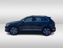 Volkswagen Tiguan 1.5 TSI R-Line / Digital Cockpit Pro / Parkeersensoren vóór en achter / Getint Glas / 19'' LMV / VW