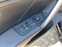 Volkswagen Tiguan 1.5 TSI R-Line / Digital Cockpit Pro / Parkeersensoren vóór en achter / Getint Glas / 19'' LMV / VW