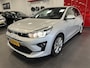 Kia Rio 1.0 T-GDi MHEV DynamicPlusLine | Slechts 4.299km gereden! | Mét trekhaak | Apple Carplay/Android Auto | Adaptive cruise control | Keyless | Achteruitrij camera | Parkeersensoren achter | Full map navigatie |