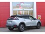 Peugeot 2008 1.2 Hybrid 145PK AUTOMAAT ALLURE | NIEUWE AUTO! | CAMERA VOOR + ACHTER | KEYLESS ENTRY/START | PARKEERSENSOREN VOOR + ACHTER | DODEHOEK DETECTIE | 17" LICHTMETALEN VELGEN | ADAPTIVE CRUISE CONTROL | CLIMATE CONTROL | STOEL VERWARMING | DRAADLOZE APPLE CARPLAY/ANDROID AUTO |