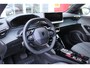 Peugeot 2008 1.2 Hybrid 145PK AUTOMAAT ALLURE | NIEUWE AUTO! | CAMERA VOOR + ACHTER | KEYLESS ENTRY/START | PARKEERSENSOREN VOOR + ACHTER | DODEHOEK DETECTIE | 17" LICHTMETALEN VELGEN | ADAPTIVE CRUISE CONTROL | CLIMATE CONTROL | STOEL VERWARMING | DRAADLOZE APPLE CARPLAY/ANDROID AUTO |