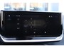 Peugeot 2008 1.2 Hybrid 145PK AUTOMAAT ALLURE | NIEUWE AUTO! | KEYLESS ENTRY/START | PARKEERSENSOREN VOOR + ACHTER  | 17" LICHTMETALEN VELGEN | ADAPTIVE CRUISE CONTROL | CLIMATE CONTROL | STOEL VERWARMING | DRAADLOZE APPLE CARPLAY/ANDROID AUTO |