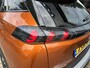 Peugeot 2008 1.2 Turbo 130 PK GT-Line | Navigatie | Climate Control | LED Verlichting | All Season Banden| Stoelverwarming | Parkeersensoren | Camera | Luxe Uitvoering | Zwart Dak |