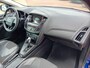 Ford Focus Wagon 1.5 Titanium Automaat 150 PK, Airco(automatisch), Multimediasysteem, Carplay/Android auto, Navigatie, Camera, Parkeersensoren, Parkeerhulp, Cruise control, Stoelverwarming, Verwarmd stuurwiel, Verwarmde voorruit, Keyless, Half lederen bekleding, Trekhaak Zeer nette auto, Dealer onderhouden, BOVAG