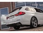 BMW 5-Serie Touring 540i xDrive High Executive Luxury-Line | 1e eigenaar | Achterasbesturing | Cruise control adaptief | Apple carplay | Adaptief LED | DAB | Panoramadak | HiFi audio