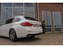 BMW 5-Serie Touring 540i G31 Facelift xDrive High Executive| 1e eigenaar | 334 pk | Dakraam | LED |DAB | Carplay | 6 cilinder | Leer | 18 inch | Alpinweiss | Origineel | ➡️
