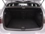 Volkswagen Golf 1.5 eTSI R-Line Business | Climate Control | Panoramadak | Camera | Stoelverwarming | Parkeersensoren | Lichtmetalen Velgen |
