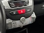 Peugeot 107 1.0 Envy 5drs 5-Deurs | Airco | Lederen Stuurwiel | Radio/ Bleutooth | Unieke Kleur | Mistlampen voor | Centrale Deurvergrendeling