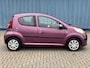 Peugeot 107 1.0 Envy 5drs 5-Deurs | Airco | Lederen Stuurwiel | Radio/ Bleutooth | Unieke Kleur | Mistlampen voor | Centrale Deurvergrendeling