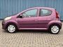Peugeot 107 1.0 Envy 5drs 5-Deurs | Airco | Lederen Stuurwiel | Radio/ Bleutooth | Unieke Kleur | Mistlampen voor | Centrale Deurvergrendeling