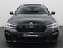 BMW 5-Serie Touring 530e Business Edition 252PK matrix led, trekhaak, head-up display, panoramadak, achteruitrijcamera, alarm, lederen bekleding, stoelverwarming, keyless, side assist, elek. bedienbare achterklep, 19" lichtmetaal
