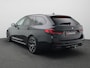 BMW 5-Serie Touring 530e Business Edition 252PK matrix led, trekhaak, head-up display, panoramadak, achteruitrijcamera, alarm, lederen bekleding, stoelverwarming, keyless, side assist, elek. bedienbare achterklep, 19" lichtmetaal
