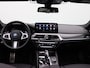 BMW 5-Serie Touring 530e Business Edition 252PK matrix led, trekhaak, head-up display, panoramadak, achteruitrijcamera, alarm, lederen bekleding, stoelverwarming, keyless, side assist, elek. bedienbare achterklep, 19" lichtmetaal