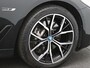 BMW 5-Serie Touring 530e Business Edition 252PK matrix led, trekhaak, head-up display, panoramadak, achteruitrijcamera, alarm, lederen bekleding, stoelverwarming, keyless, side assist, elek. bedienbare achterklep, 19" lichtmetaal