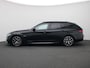 BMW 5-Serie Touring 530e Business Edition 252PK matrix led, trekhaak, head-up display, panoramadak, achteruitrijcamera, alarm, lederen bekleding, stoelverwarming, keyless, side assist, elek. bedienbare achterklep, 19" lichtmetaal