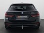 BMW 5-Serie Touring 530e Business Edition 252PK matrix led, trekhaak, head-up display, panoramadak, achteruitrijcamera, alarm, lederen bekleding, stoelverwarming, keyless, side assist, elek. bedienbare achterklep, 19" lichtmetaal
