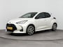 Toyota Yaris 1.5 Hybrid Executive | Head-up display | Stoelverwarming | Parkeer sensoren | JBL | 17 inch