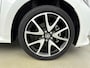 Toyota Yaris 1.5 Hybrid Executive | Head-up display | Stoelverwarming | Parkeer sensoren | JBL | 17 inch