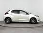 Toyota Yaris 1.5 Hybrid Executive | Head-up display | Stoelverwarming | Parkeer sensoren | JBL | 17 inch