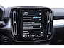Volvo XC40 B4 211PK Automaat Plus Dark / Adaptive cruise control / Elektrische stoelen / Harman Kardon audio / Pilot assist / BLIS / Stoel en stuur verwarming / Elektrische achterklep / Parkeersensoren met 360 camera / Google infotainment