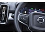 Volvo XC40 B4 211PK Automaat Plus Dark / Adaptive cruise control / Elektrische stoelen / Harman Kardon audio / Pilot assist / BLIS / Stoel en stuur verwarming / Elektrische achterklep / Parkeersensoren met 360 camera / Google infotainment