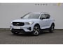 Volvo XC40 B4 211PK Automaat Plus Dark / Adaptive cruise control / Elektrische stoelen / Harman Kardon audio / Pilot assist / BLIS / Stoel en stuur verwarming / Elektrische achterklep / Parkeersensoren met 360 camera / Google infotainment