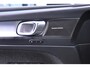 Volvo XC40 B4 211PK Automaat Plus Dark / Adaptive cruise control / Elektrische stoelen / Harman Kardon audio / Pilot assist / BLIS / Stoel en stuur verwarming / Elektrische achterklep / Parkeersensoren met 360 camera / Google infotainment
