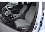 Volvo XC40 B4 211PK Automaat Plus Dark / Adaptive cruise control / Elektrische stoelen / Harman Kardon audio / Pilot assist / BLIS / Stoel en stuur verwarming / Elektrische achterklep / Parkeersensoren met 360 camera / Google infotainment