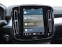 Volvo XC40 B4 211PK Automaat Plus Dark / Adaptive cruise control / Elektrische stoelen / Harman Kardon audio / Pilot assist / BLIS / Stoel en stuur verwarming / Elektrische achterklep / Parkeersensoren met 360 camera / Google infotainment