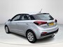 Hyundai i20 1.0 T-GDI Comfort | Rijklaarprijs! | Trekhaak | Camera | Apple Carplay/Android Auto  Climate Control | Cruise Control | Inclusief 12 mnd BOVAG-Garantie! |