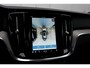 Volvo V60 B4 Automaat Ultimate Dark | Stoel- en Stuurverwarming | Sportstoelen met memory | 360° camera | Adaptieve Cruise Control | Schuif-/kanteldak | Harman Kardon Premium Audio | Head-up Display | Zwarte hemebekleding