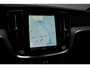 Volvo V60 B4 Automaat Ultimate Dark | Stoel- en Stuurverwarming | Sportstoelen met memory | 360° camera | Adaptieve Cruise Control | Schuif-/kanteldak | Harman Kardon Premium Audio | Head-up Display | Zwarte hemebekleding