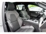 Volvo V60 B4 Automaat Ultimate Dark | Stoel- en Stuurverwarming | Sportstoelen met memory | 360° camera | Adaptieve Cruise Control | Schuif-/kanteldak | Harman Kardon Premium Audio | Head-up Display | Zwarte hemebekleding