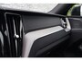 Volvo XC60 2.0 T8 Plug-in hybrid AWD Ultimate Bright | Trekhaak | Luchtvering | 360 Camera | Schuif-/ Kanteldak | Full Led Koplampen | Lederen dashboard | Verwarmd stuurwiel | Stoelverwarming |