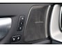 Volvo XC60 2.0 T8 Plug-in hybrid AWD Ultimate Bright | Trekhaak | Luchtvering | 360 Camera | Schuif-/ Kanteldak | Full Led Koplampen | Lederen dashboard | Verwarmd stuurwiel | Stoelverwarming |